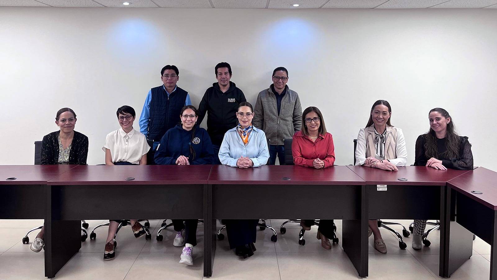 Fotografía de comité organizador